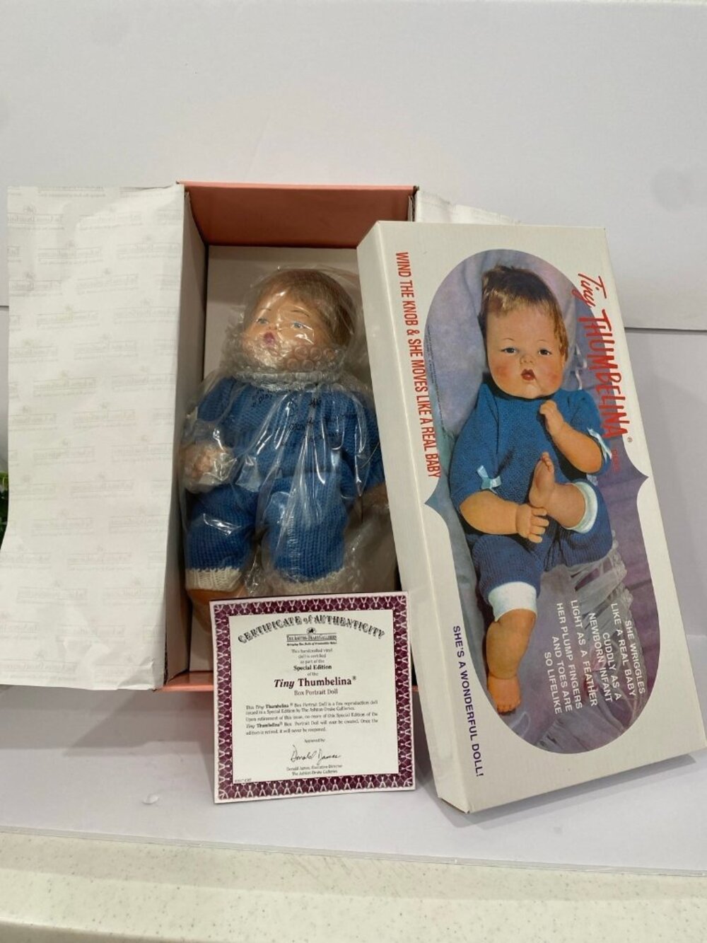 Ashton Drake 2003 “Tiny Thumbelina” 14” Collectors Doll Brand New in Packaging